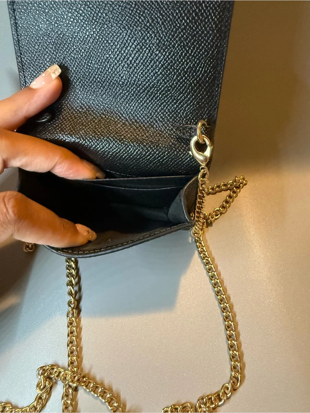 Coach Black Crossgrain Leather Chain Card Case Wallet Gold Chain 🖤